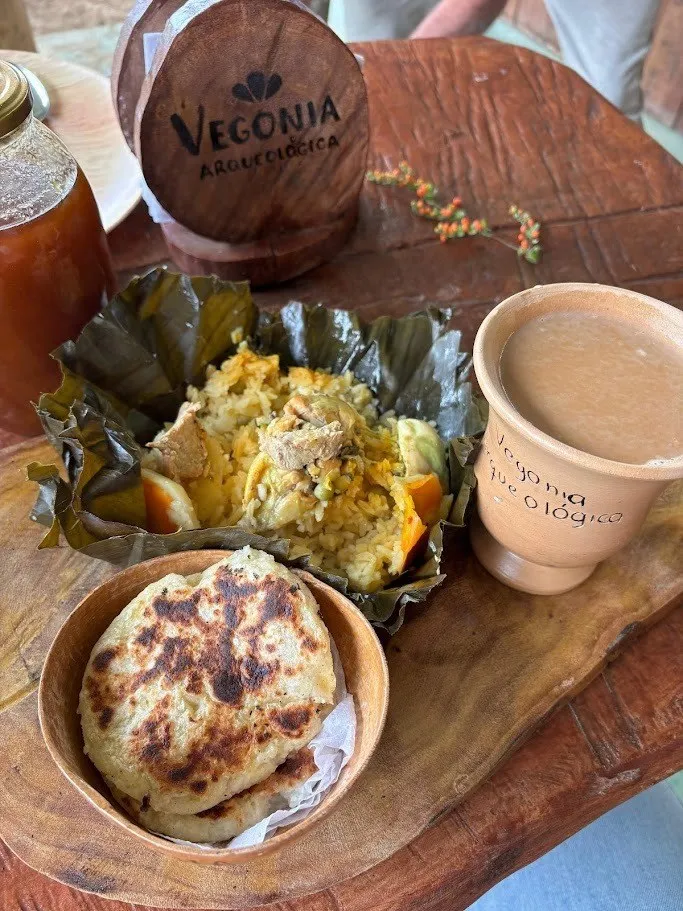 Plate of typical Huila cuisine served at Vegonia.