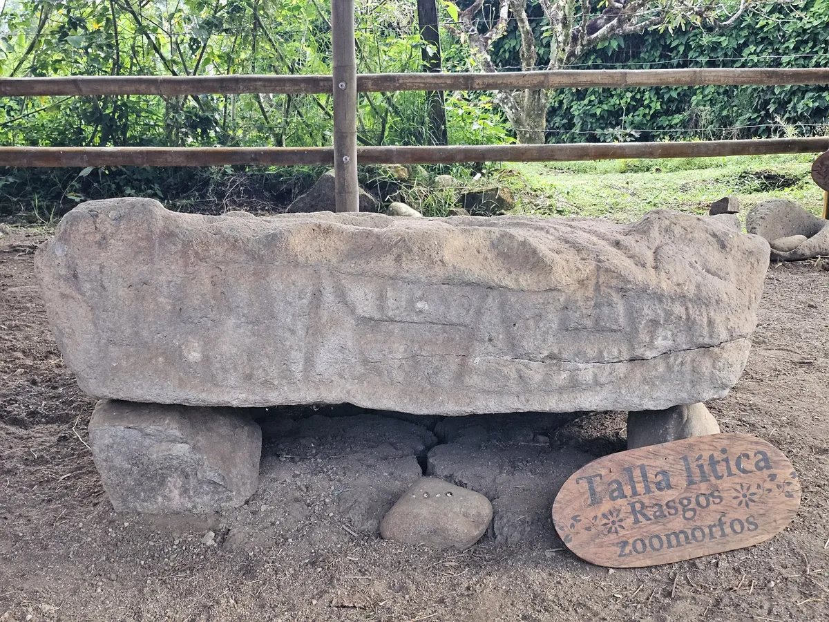 Millennia-old anthropomorphic sculpture carved in volcanic rock on the Vegonia trail.